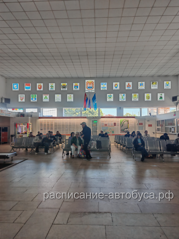 Внутри здания автовокзала Калининграда - фото
